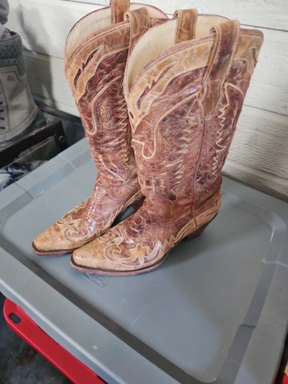 Corral tan boots